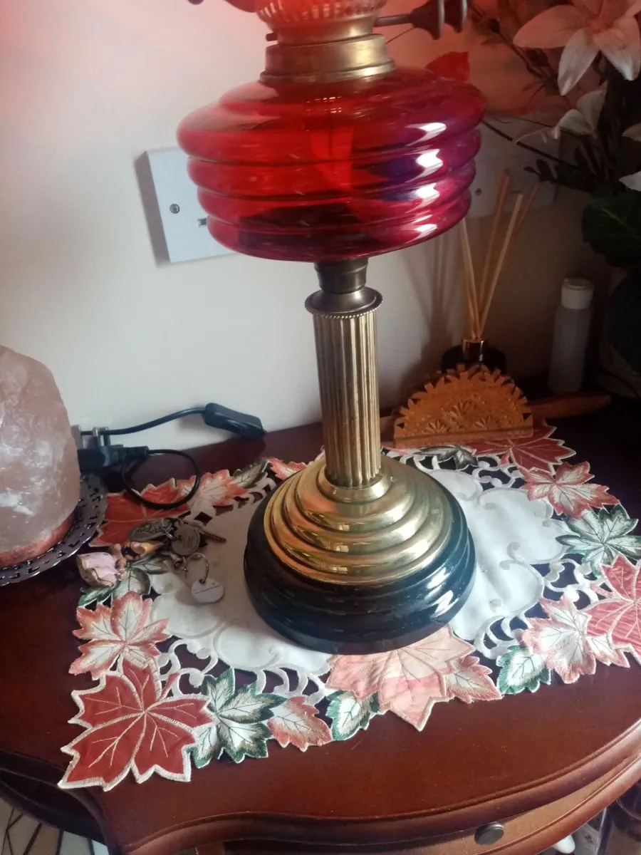 Victorian Oil Lamp - Image 3