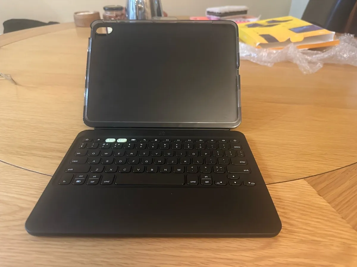 iPad pro 11 inch keyboard - Image 1