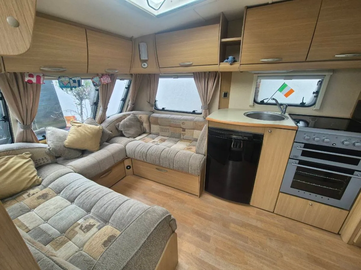 Abbey Cardinal 4 berth Caravan - Image 3