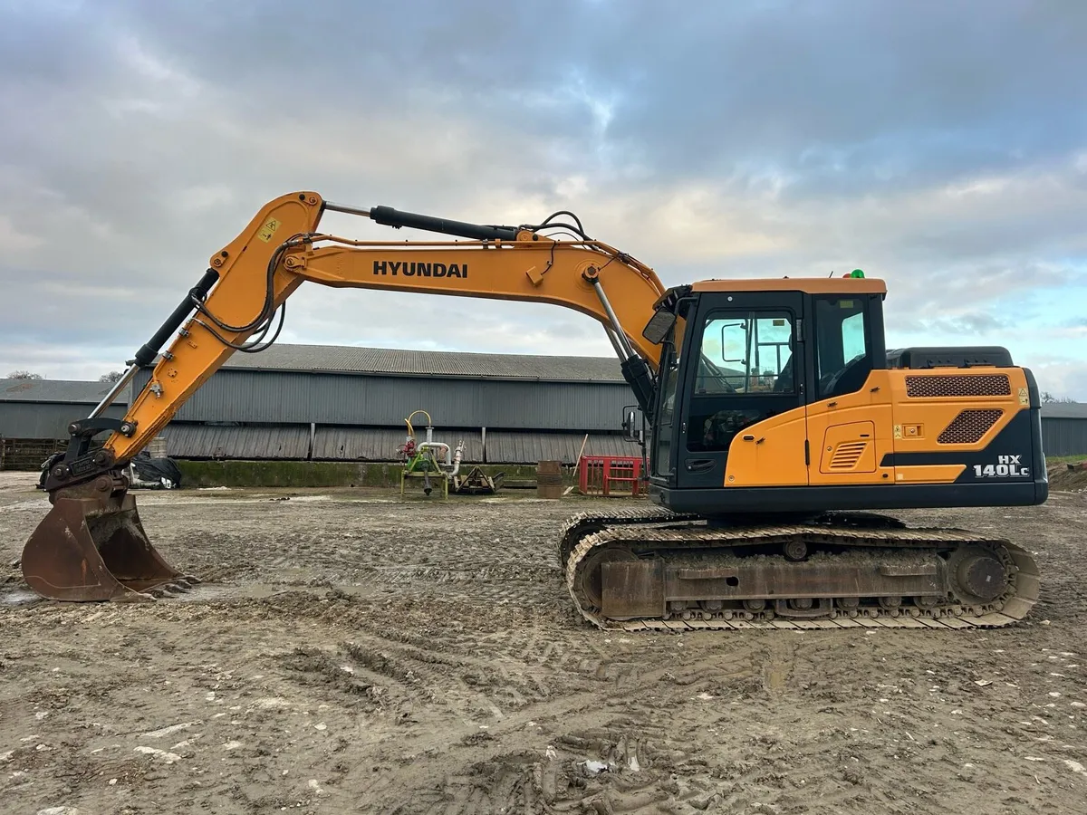 Hyundai   HX 140 L - Image 1