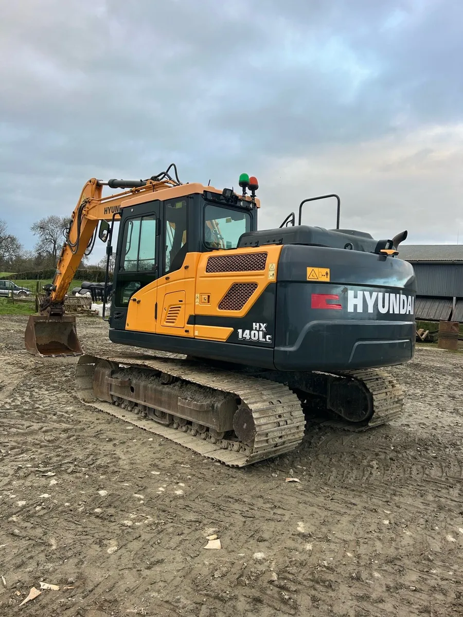 Hyundai   HX 140 L - Image 1