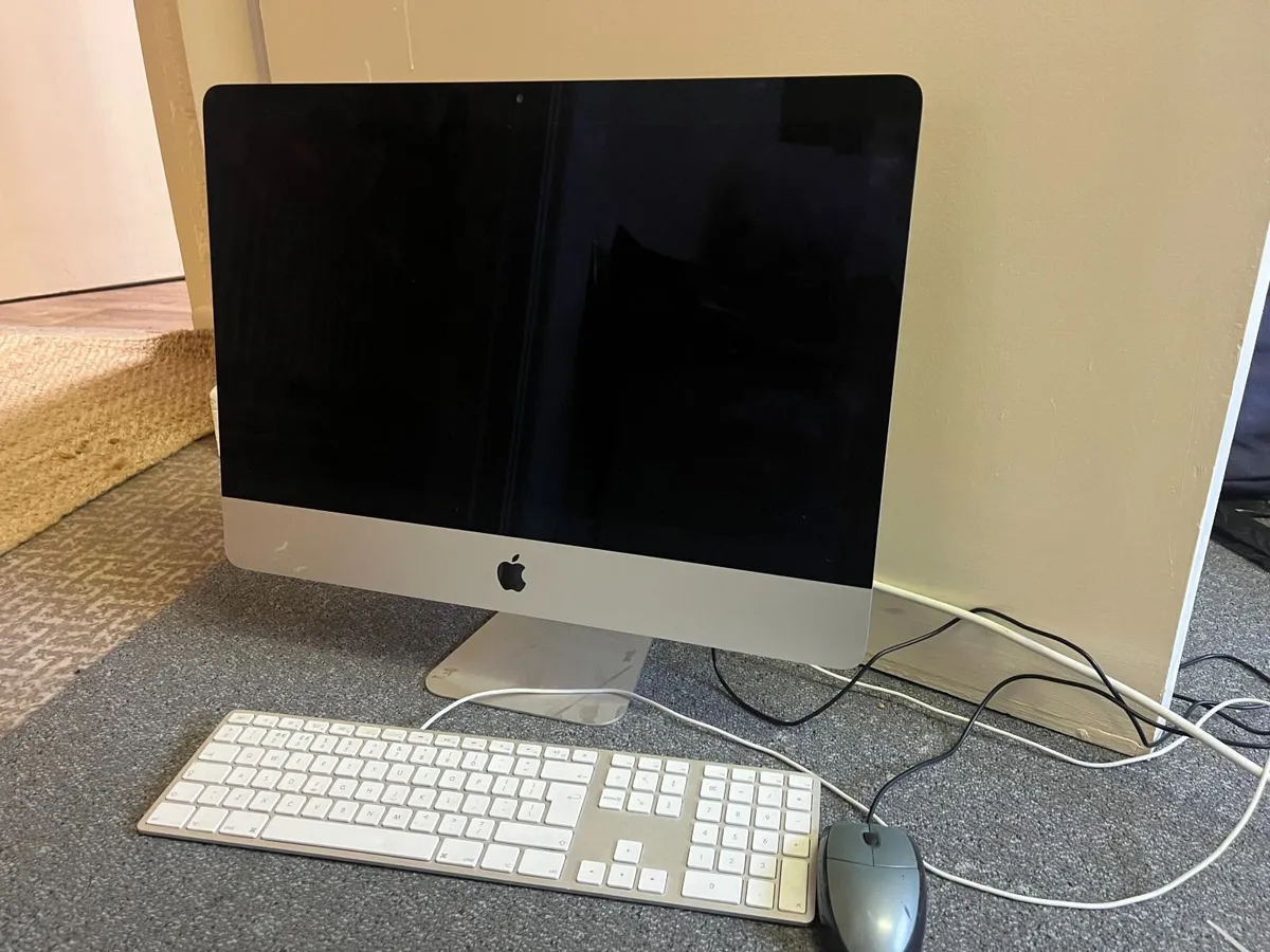 iMac 13,1.   24"  2012 model - Image 1