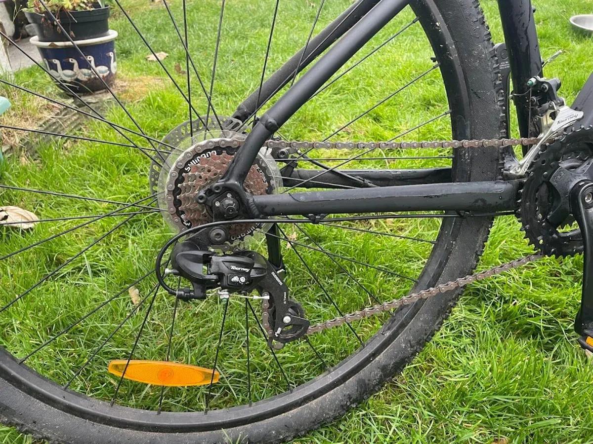 Trek Marlin 4 Mountain Bike - Image 3