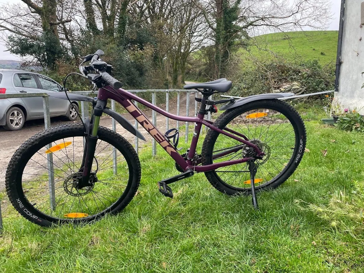 Trek Marlin 4 Mountain Bike - Image 4