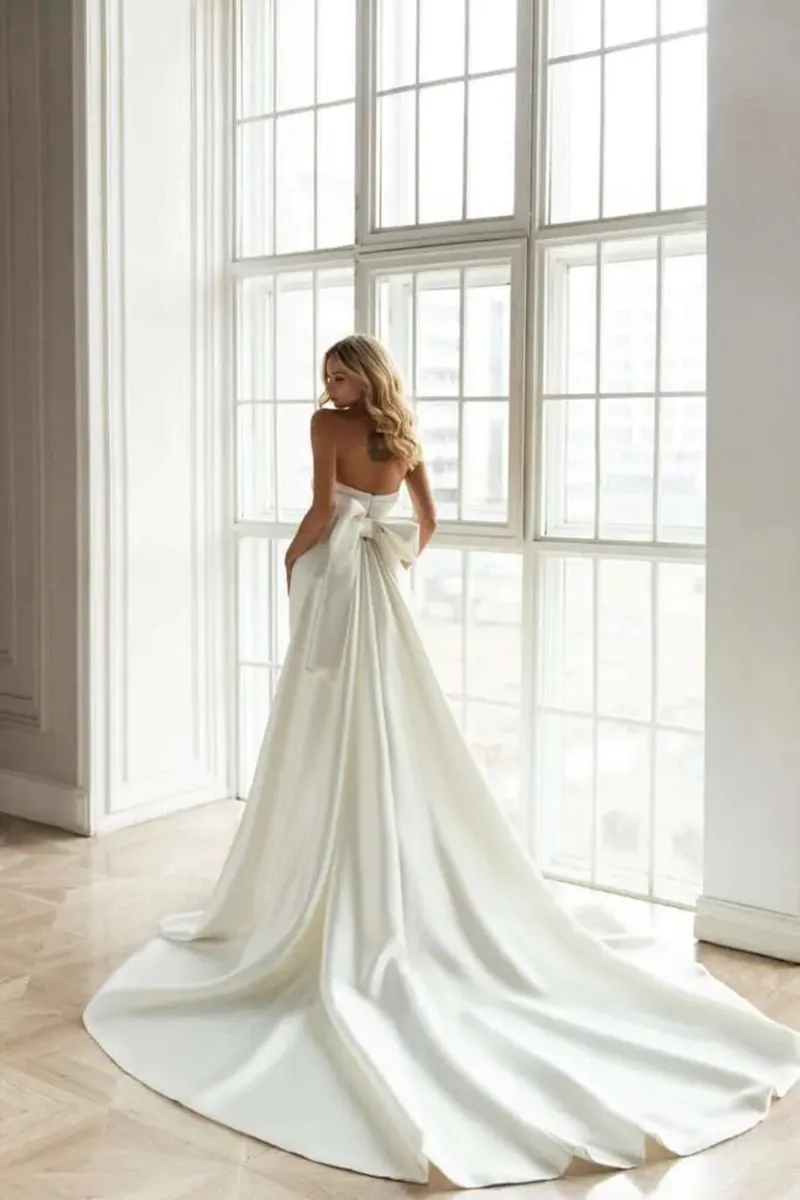 Eva Lendel wedding dress - Image 3