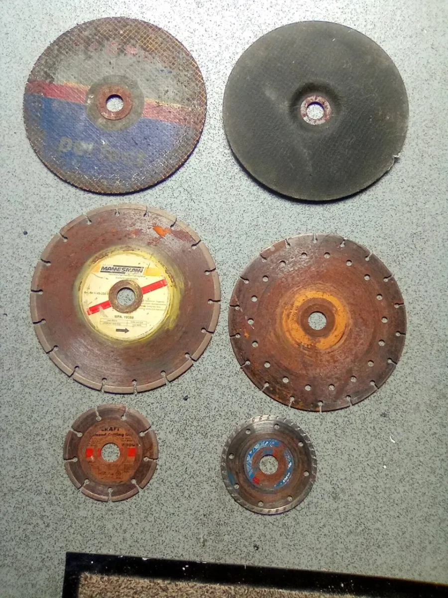 6  STONE.  CUTTING.  DISCS - Image 1