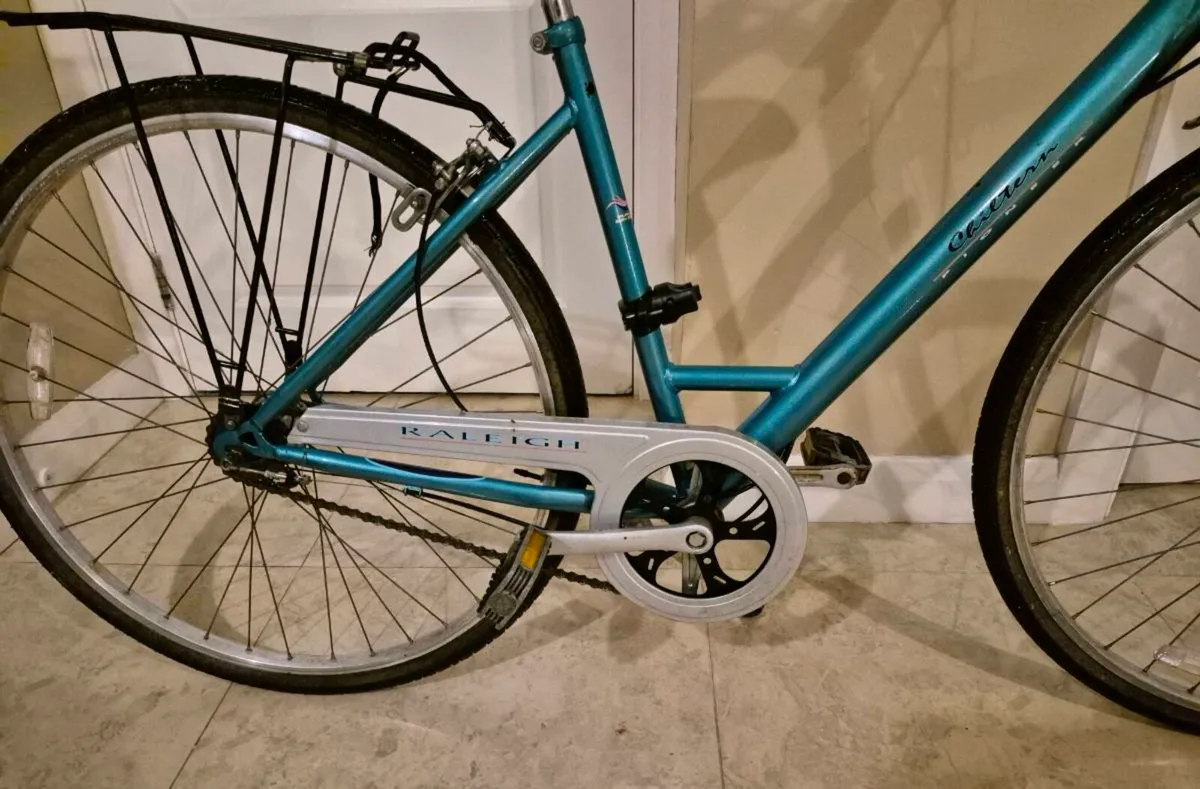 ADULTS LADIES RALEIGH BIKE 20-IN FRAME SIZE/ ALLOY - Image 3