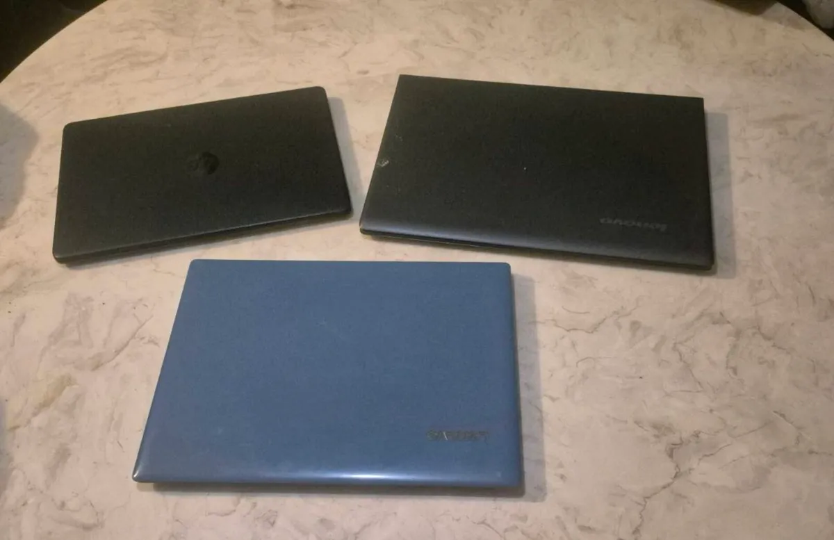 JOB LOT OF 3 SLIMLINE LAPTOP 1HP/2 LENOVO  PARTS O - Image 2