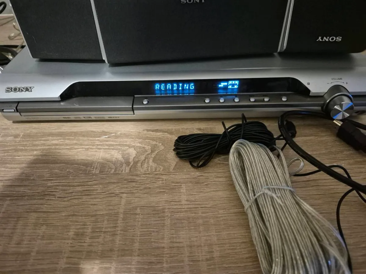 SONY DAV-DZ120 DVD HOME THEATER SYSTEM.5.1 CHANNEL - Image 3