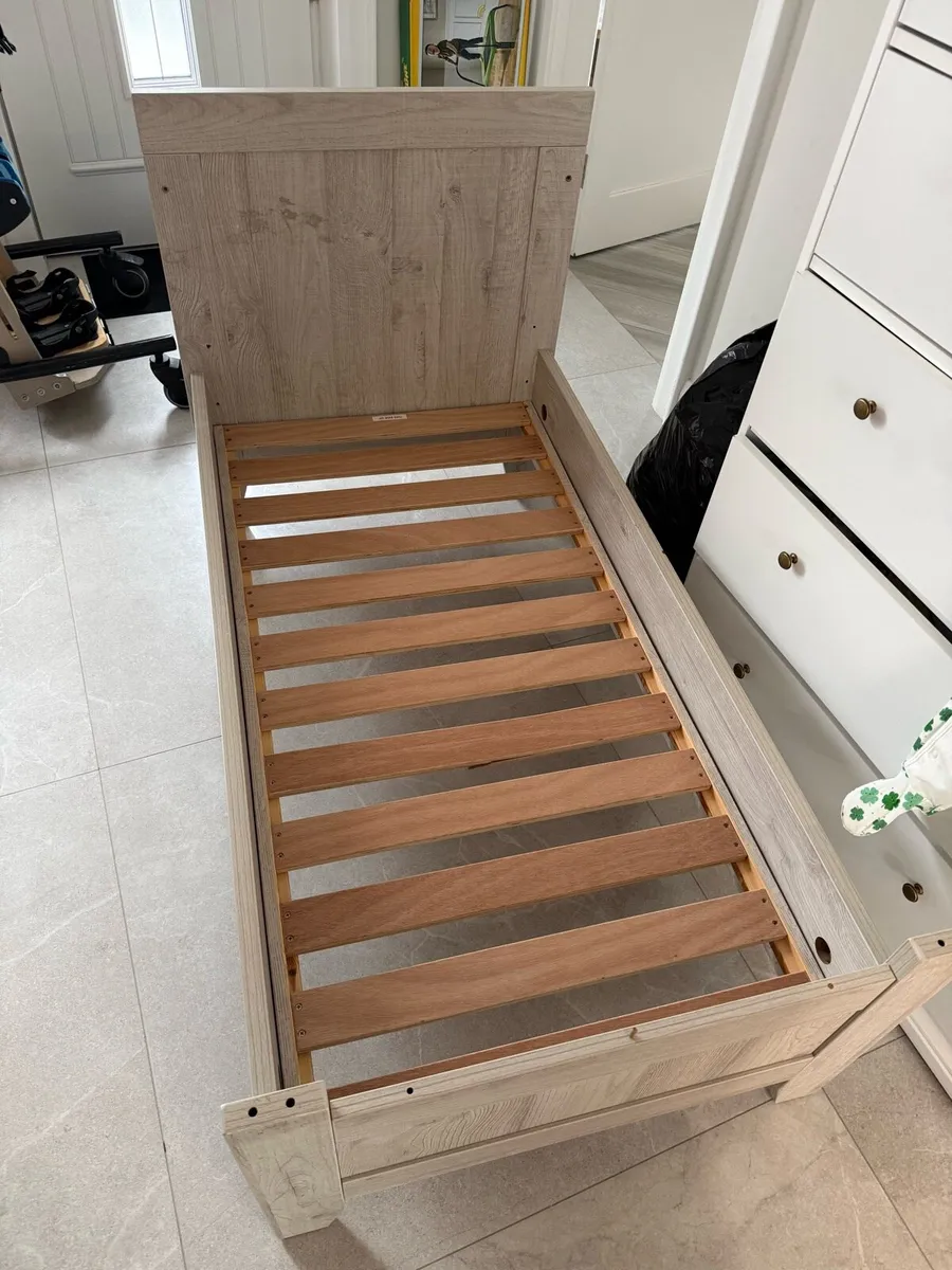 Adjustable Cot Bed - Image 3