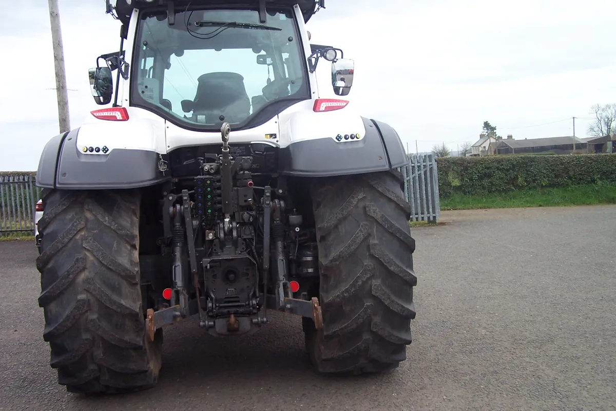 2019 Valtra T174 Versu - Image 4