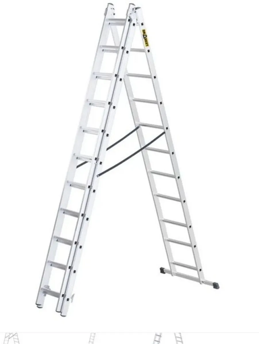 3-Section Aluminum Ladder, 3x11 Rungs - Image 4