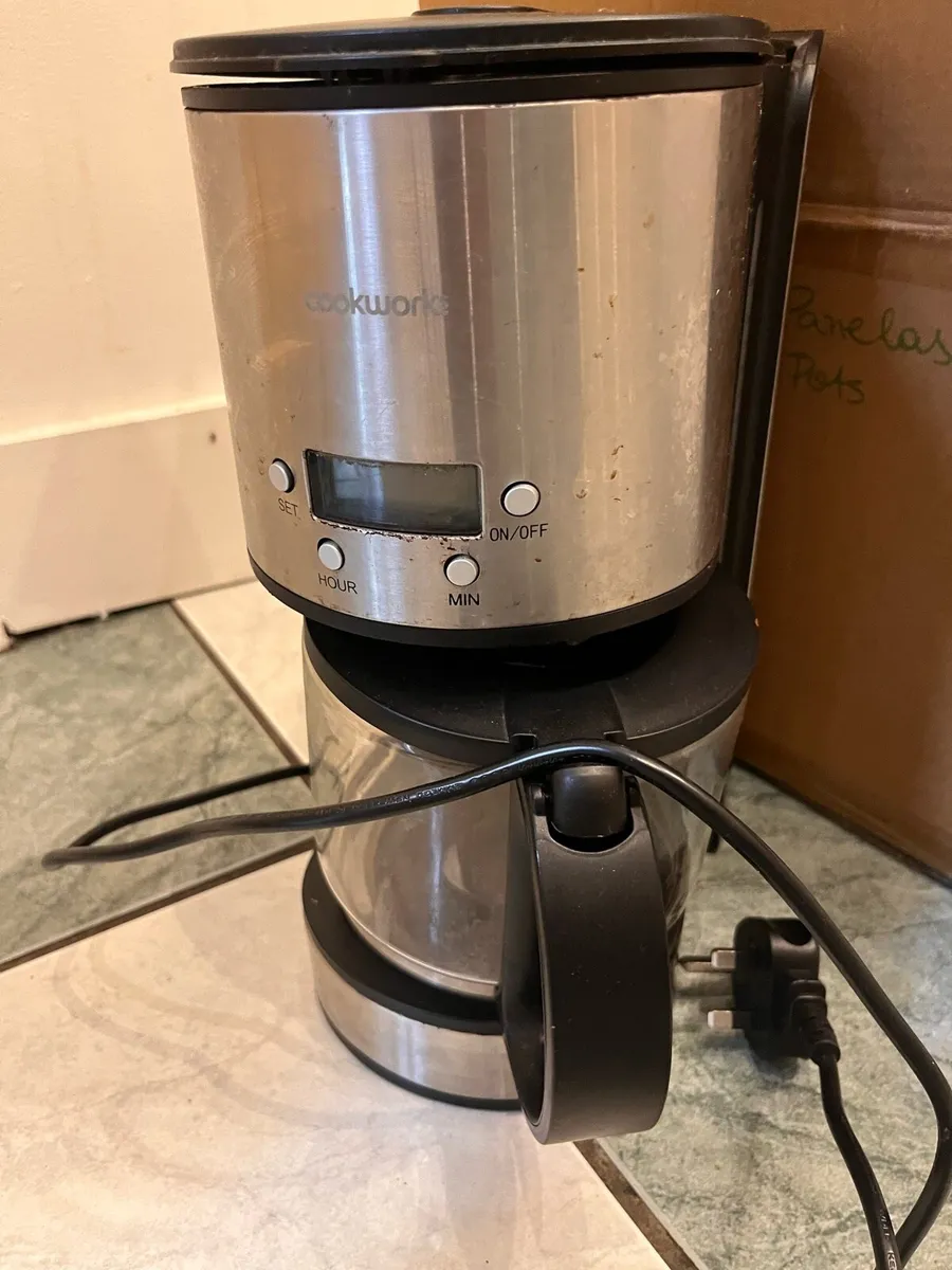 Pots, Glassware, Airfryer, Coffee Maker - Image 4