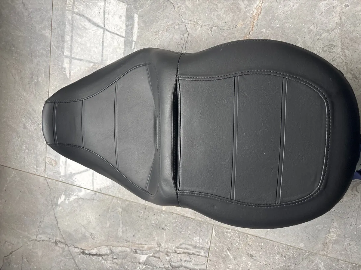 Sundowner Harley Davidson seat - Image 3