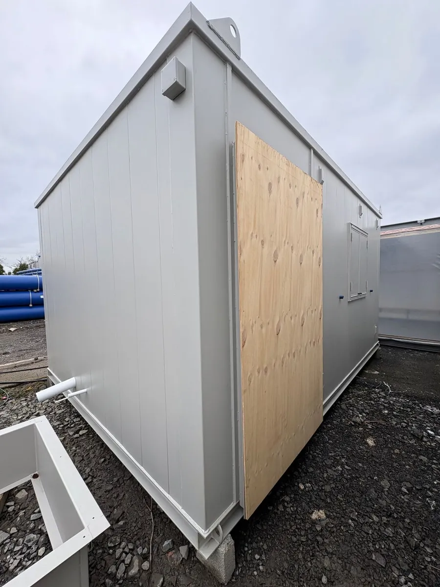 NEW 2026 5m x 3.6m Cabin with WC - Image 4