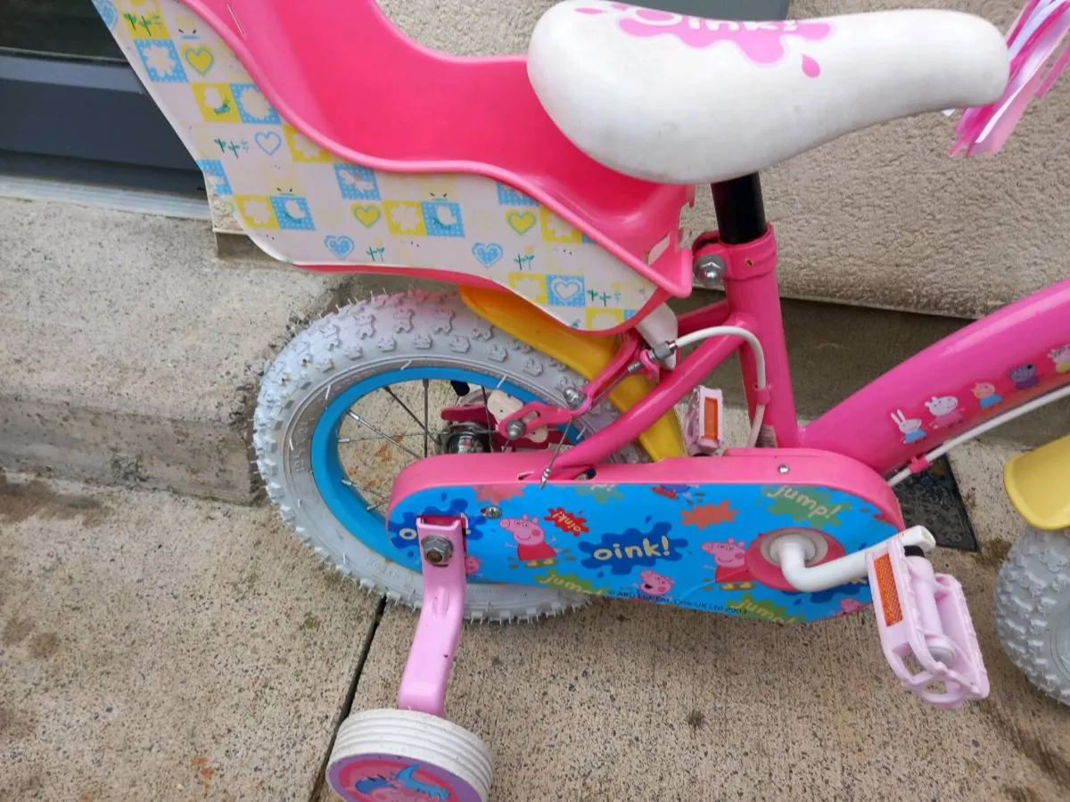 Kids pepper pig bike size 12 inch wheels - Image 3