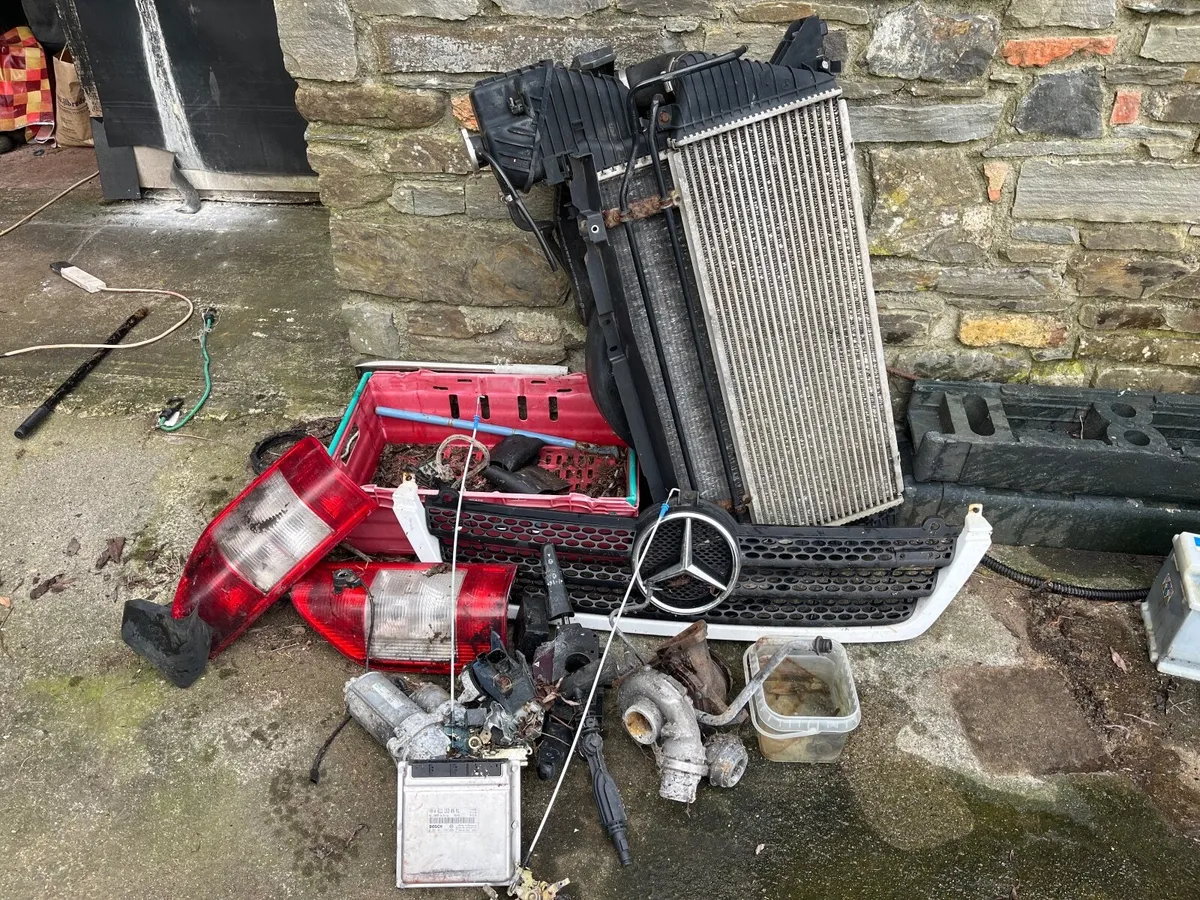 Sprinter van parts - Image 1