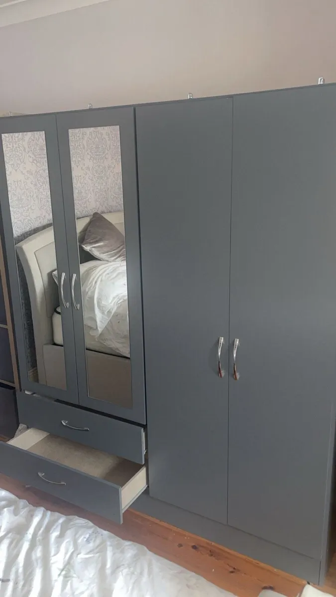 Nevada Grey 4 Door 2 Drawer Wardrobe 1.5M - Image 1