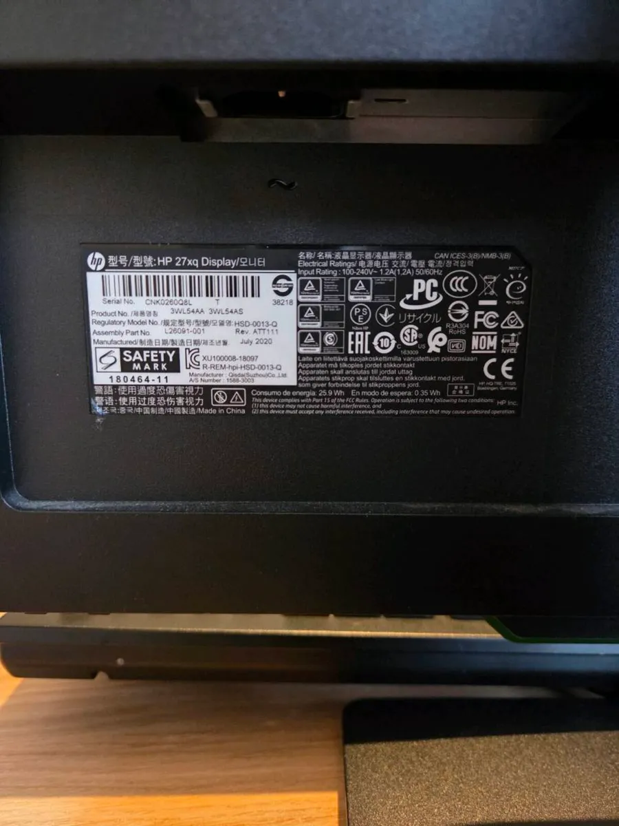 27 inch Gaming monitor + Razor keyboard and mouse - Image 2