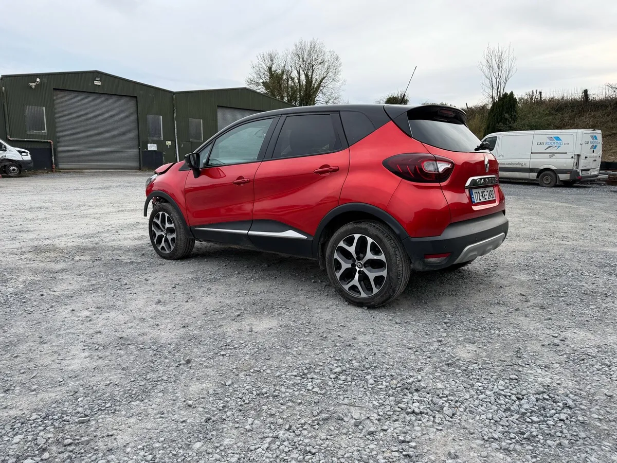 2017 Renault Captur 1.5 diesel - Image 2