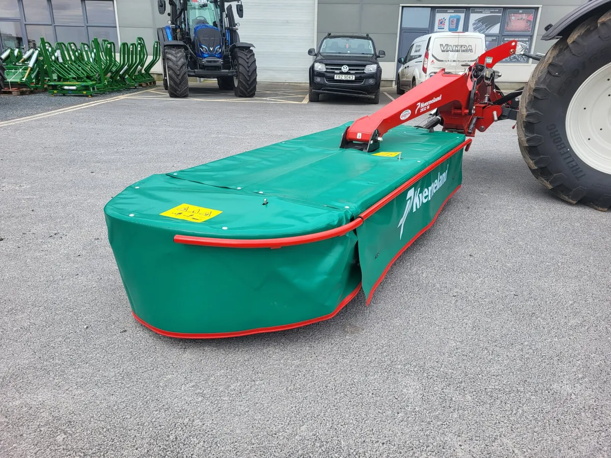 New Kverneland 2832-- 10ft 6 Mounted Mower - Image 2
