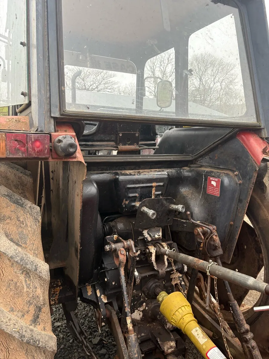 Case international 585 - Image 4