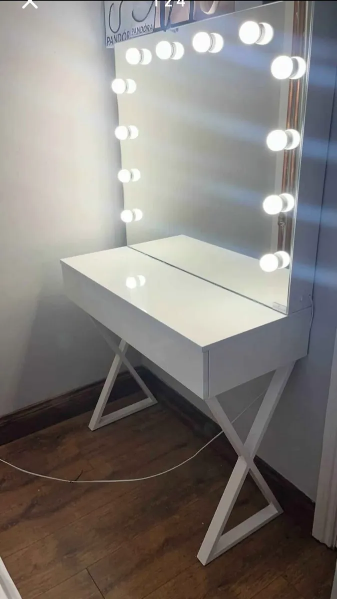 Dressing table, vanity unit, makeup table - Image 1