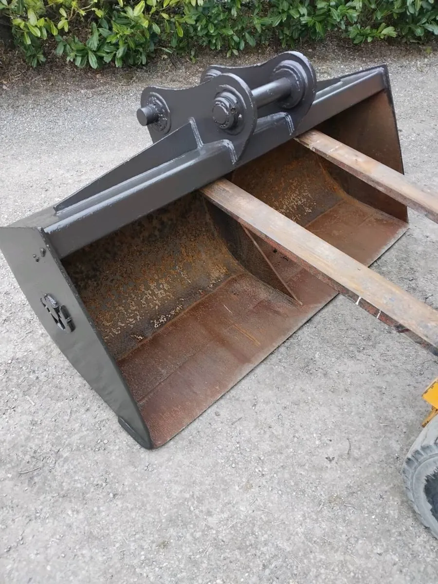 Grading bucket digging bucket - Image 1