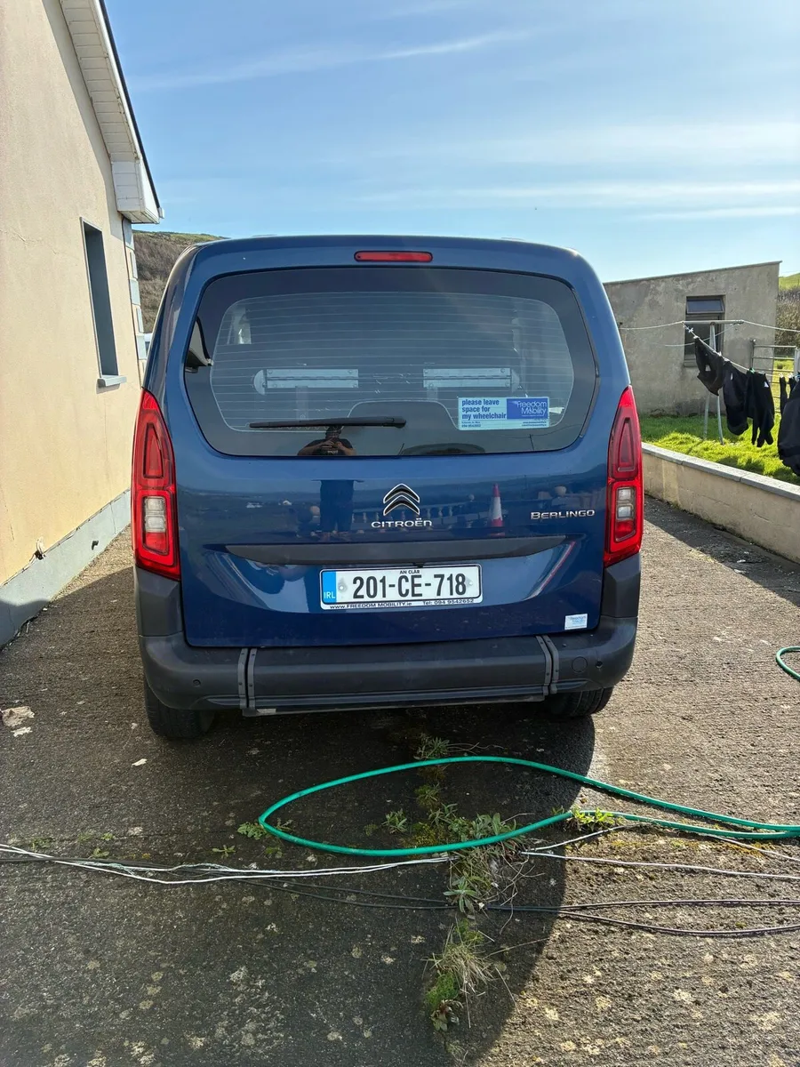 Citroen berlingo wheelchair van - Image 3