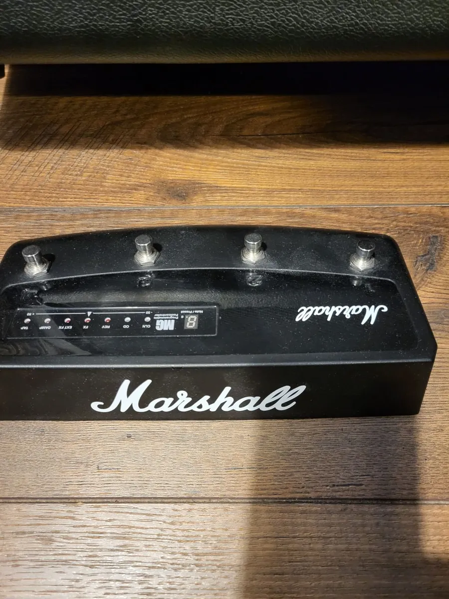 Marshall 30 FX Guitar Amplifier and Pedal - Image 3