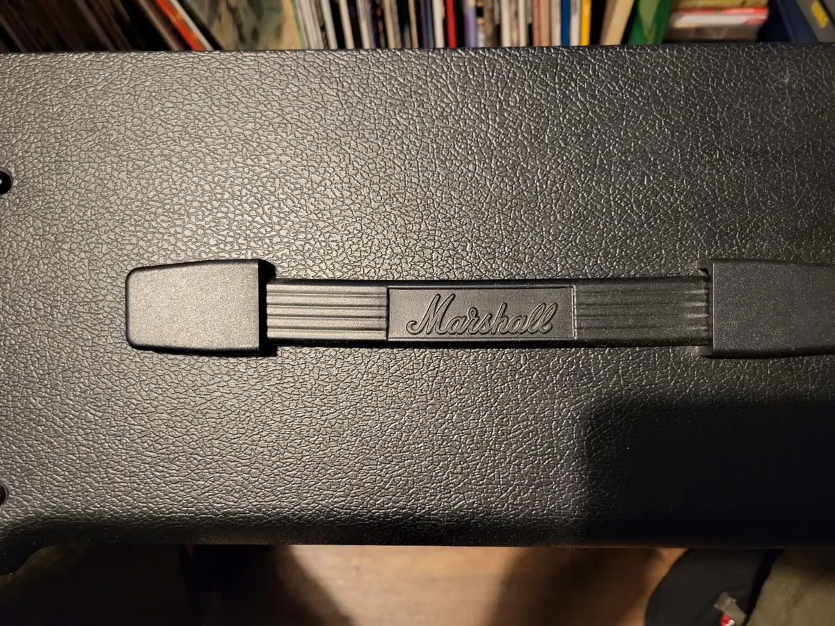 Marshall 30 FX Guitar Amplifier and Pedal - Image 4