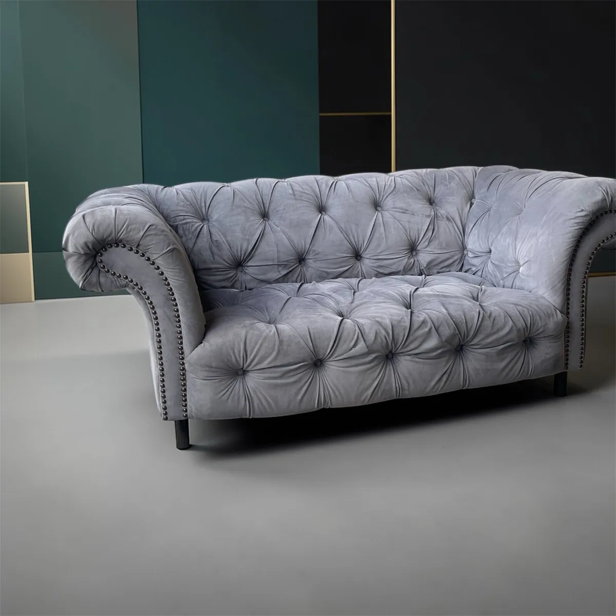 Chesterfield sofa - Image 2