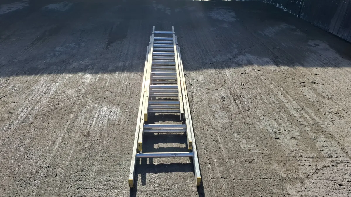 Lyte 8ft Triple Ladder – Multi-Purpose Extension L - Image 2