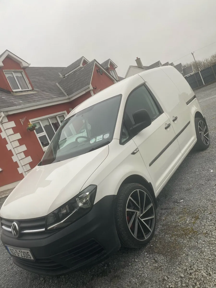 162 Volkswagen Caddy - Image 2