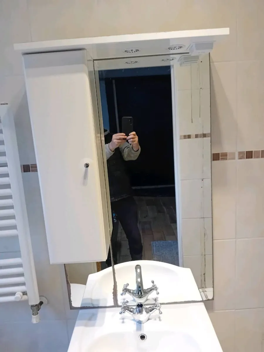 Bathroom ware - Image 2