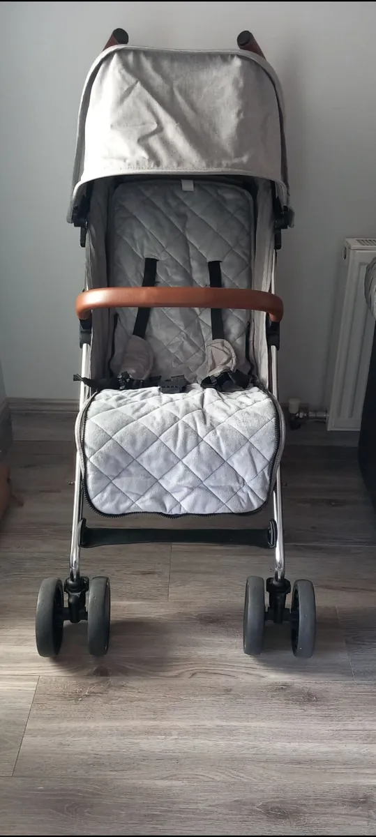 Baby buggy, travel cot and high chair - Image 1