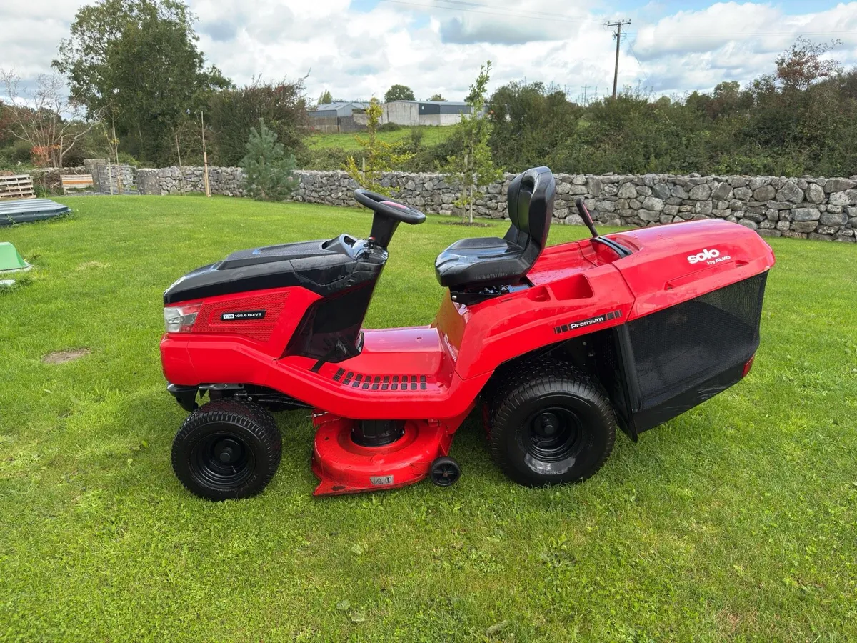 ALKO T16-105.6 HD V2 Ride-On Lawn Mower – 2019 - Image 1