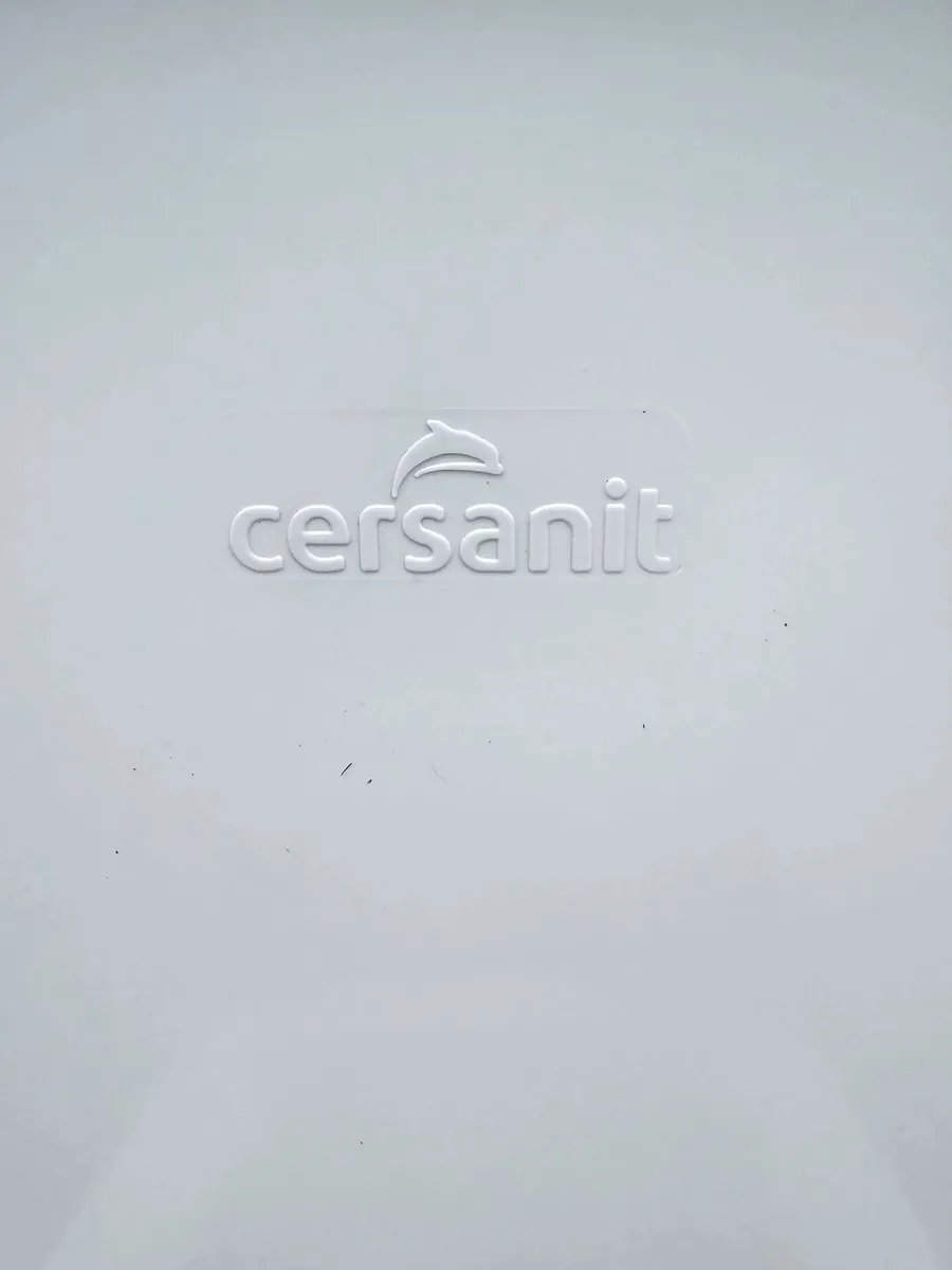 Bathroom Suite - Image 4