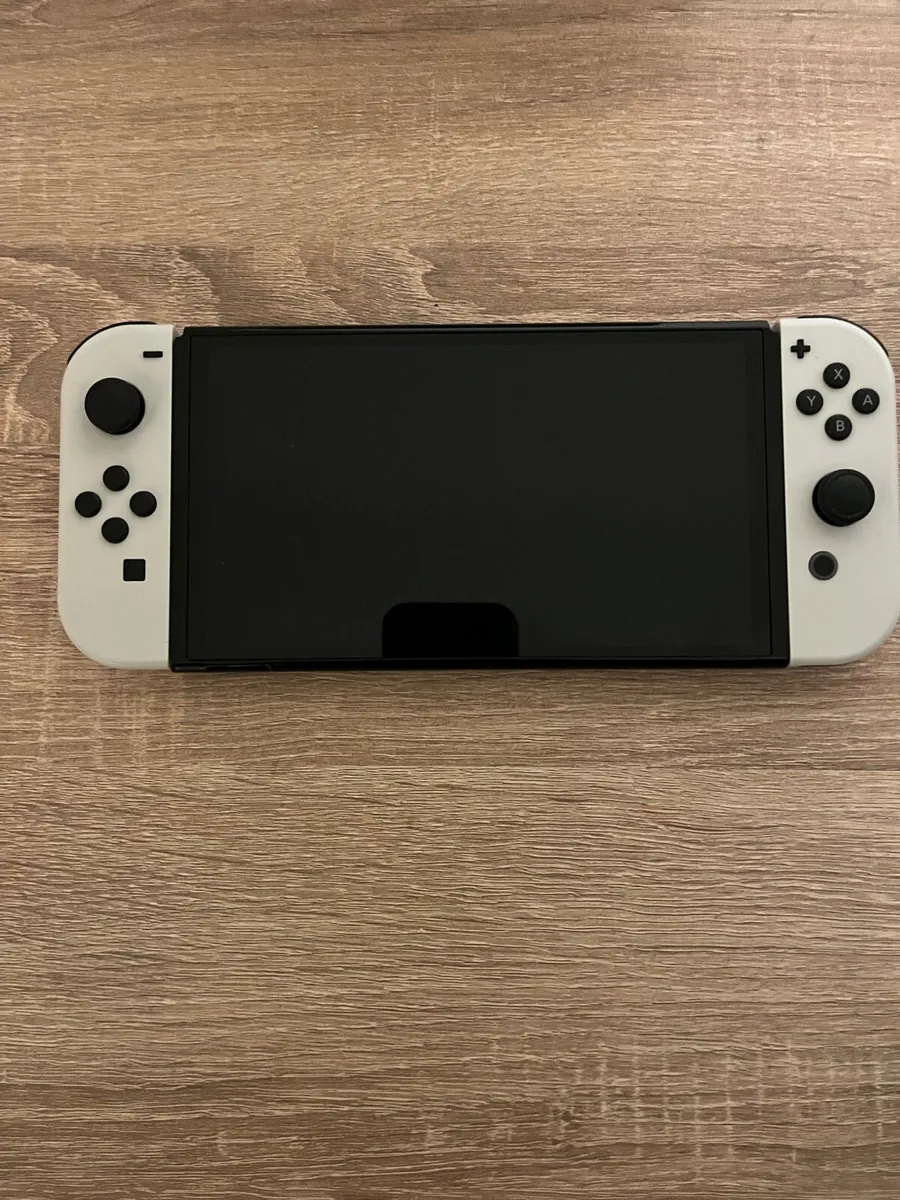 Nintendo Switch Oled - Image 1