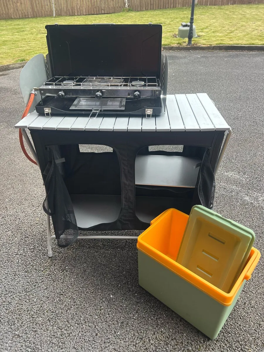 Camping kitchen with cooker and cooler box - Image 1