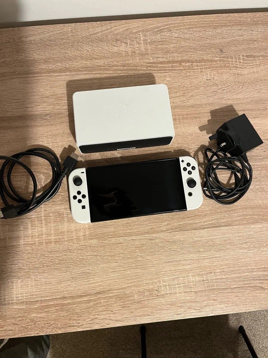 Nintendo Switch Oled - Image 4