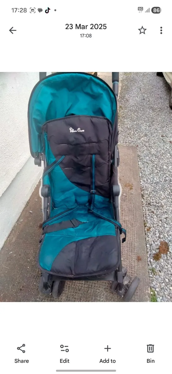 Push chair and Accessories. - Image 2