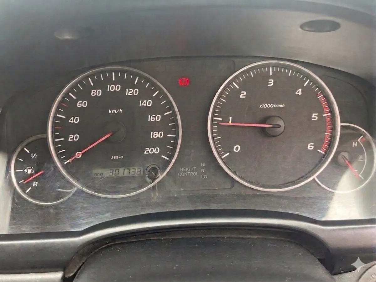 Toyota Land Cruiser 2005 - Image 3