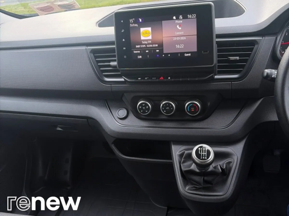 Renault Trafic LL30 START 2.0 DCI 130 BHP *€25,900 - Image 2