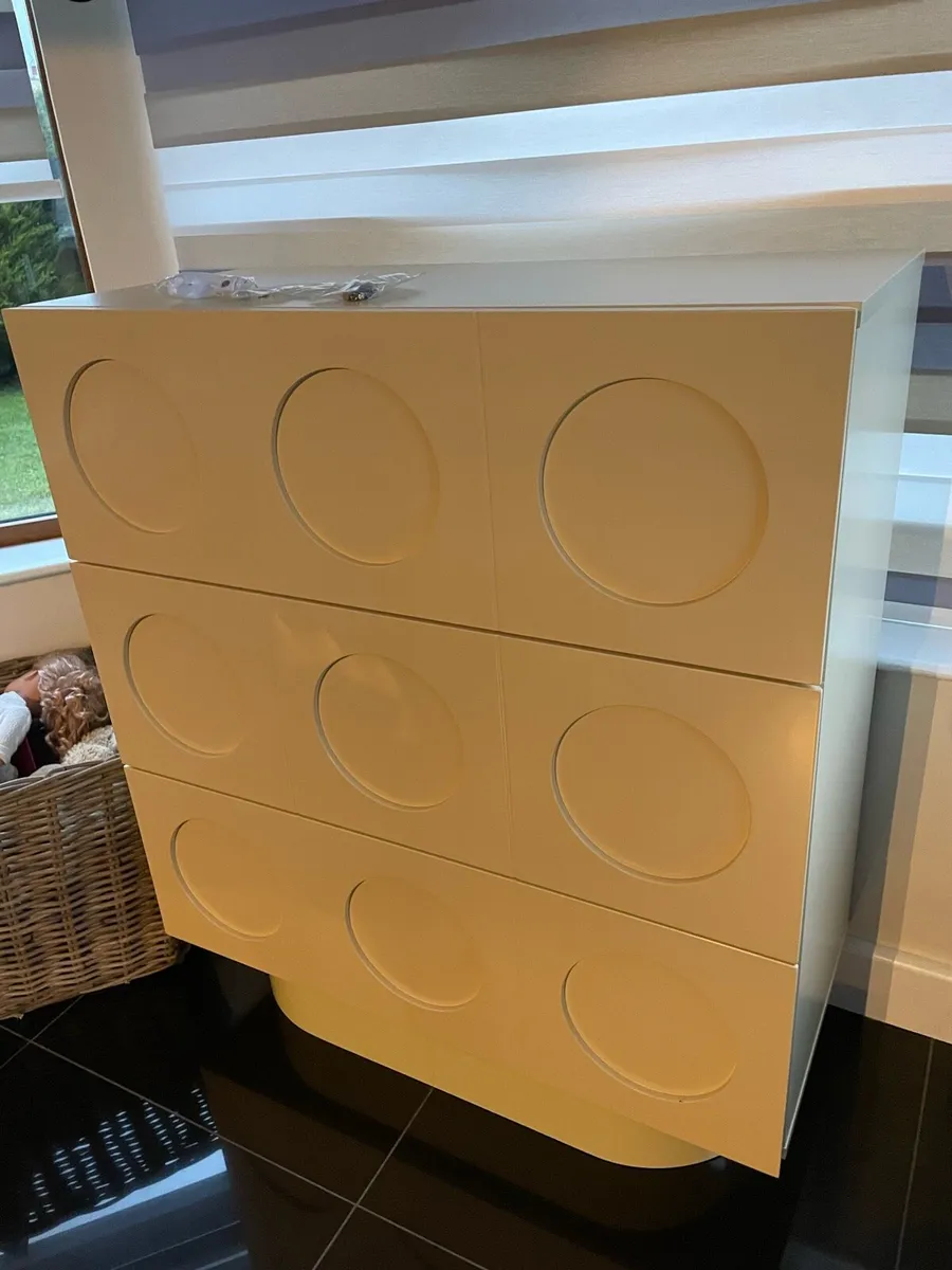 Chest of Drawers - Image 1