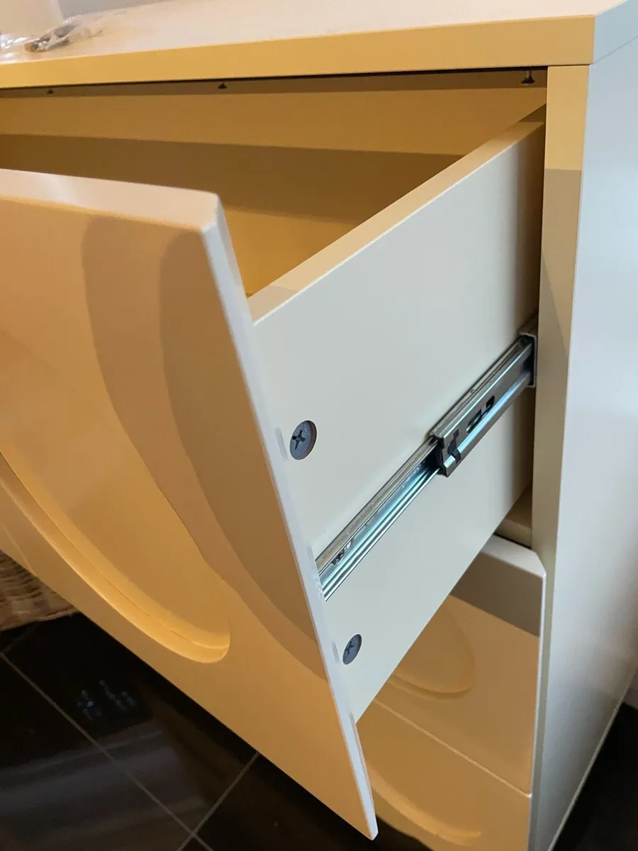 Chest of Drawers - Image 4