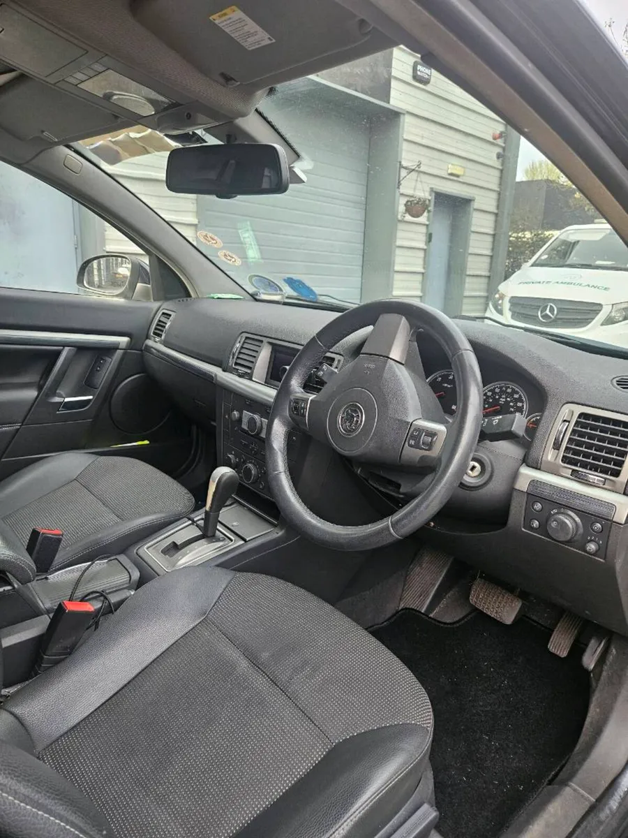 Vauxhall Vectra removal car Hearse - Image 2