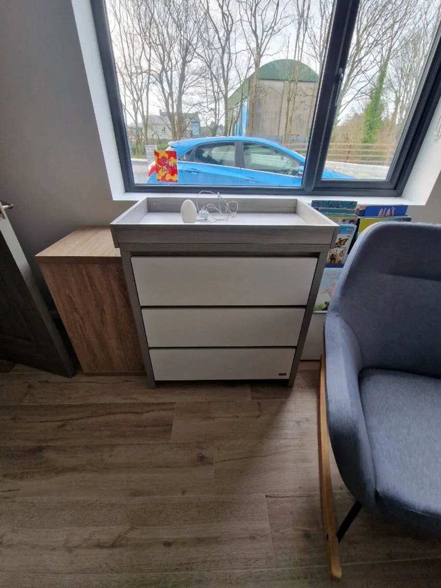 Cot and Dresser Set with Rocking chair - Image 2
