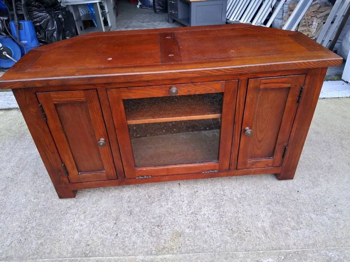 Corner TV Unit - Image 1