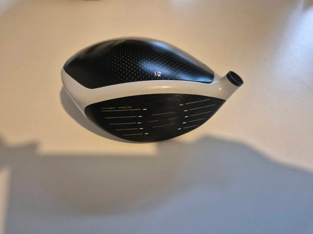 Taylormade Sim2 Driver Head - Image 1